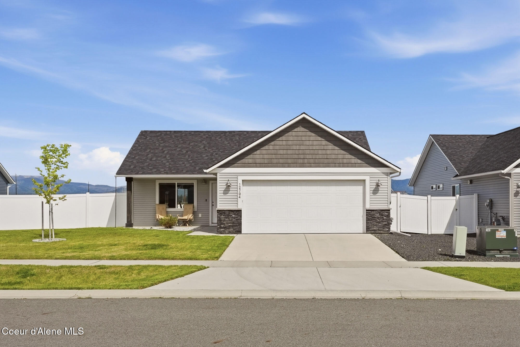12704 North Cavanaugh Drive Rathdrum, ID 83858 - Photo 4 of 23 Front Facade
