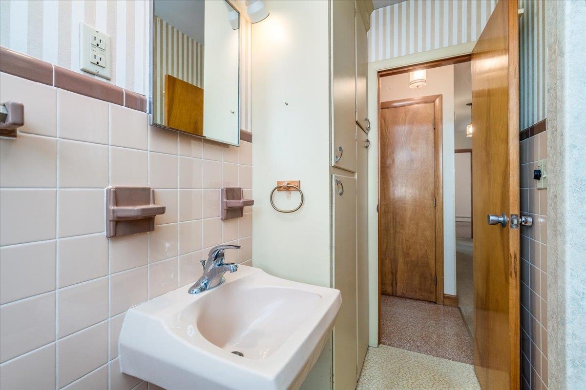 416 Mast Road Goffstown, NH 03045 - Photo 16 of 32