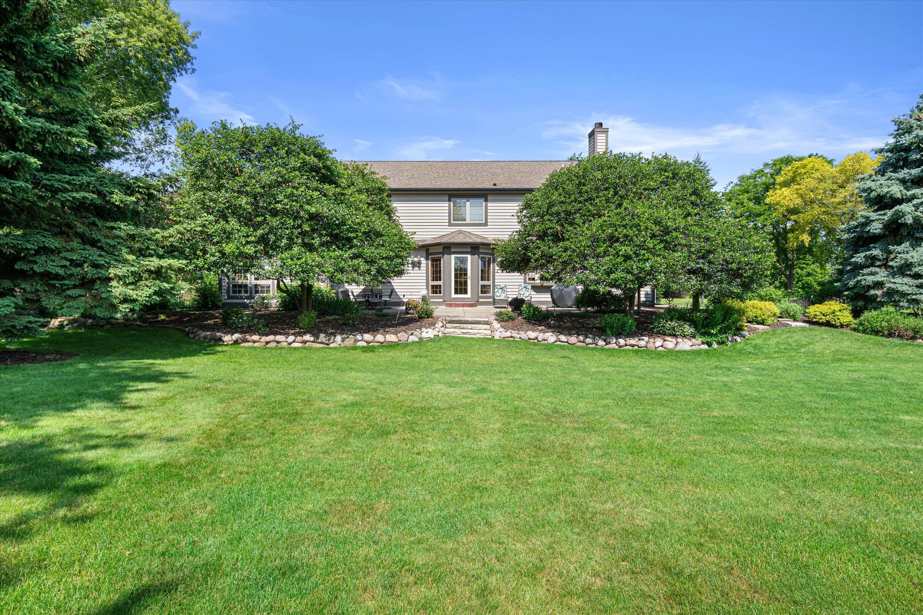 W299-n1828 Wind Ridge Court Delafield, WI 53072 - Photo 62 of 87 Back Exterior
