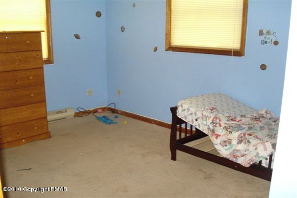 491 Gold Finch Road Bushkill, PA 18324 - Photo 7 of 10 Bedroom