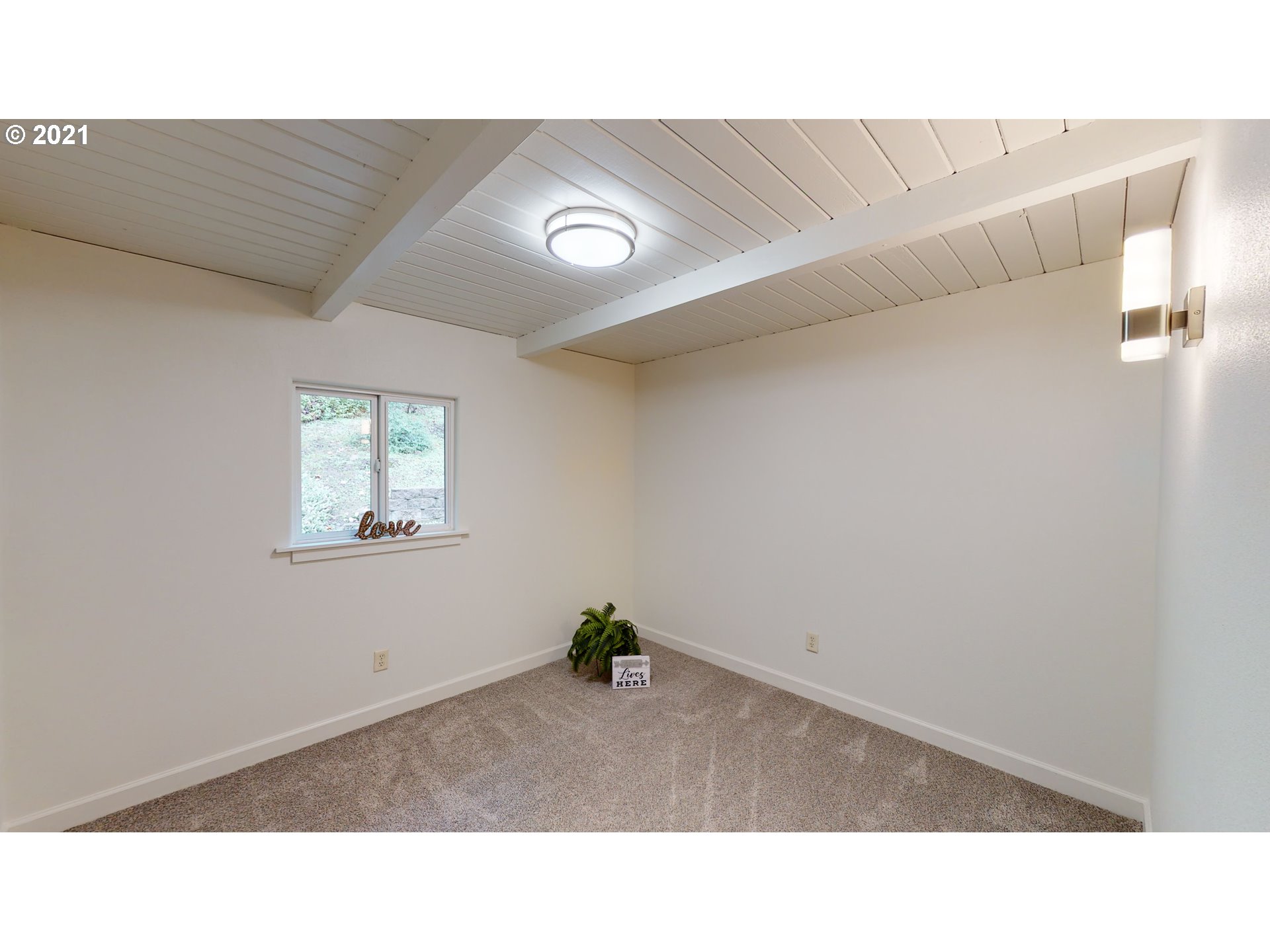 10439 Tyee Road Umpqua, OR 97486 - Photo 21 of 32 Gallery Image 21