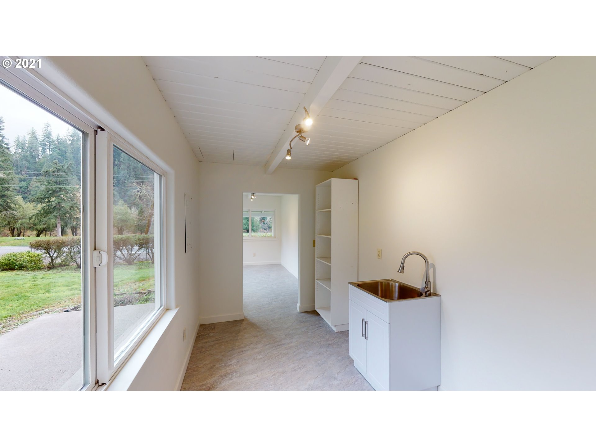 10439 Tyee Road Umpqua, OR 97486 - Photo 24 of 32 Gallery Image 24