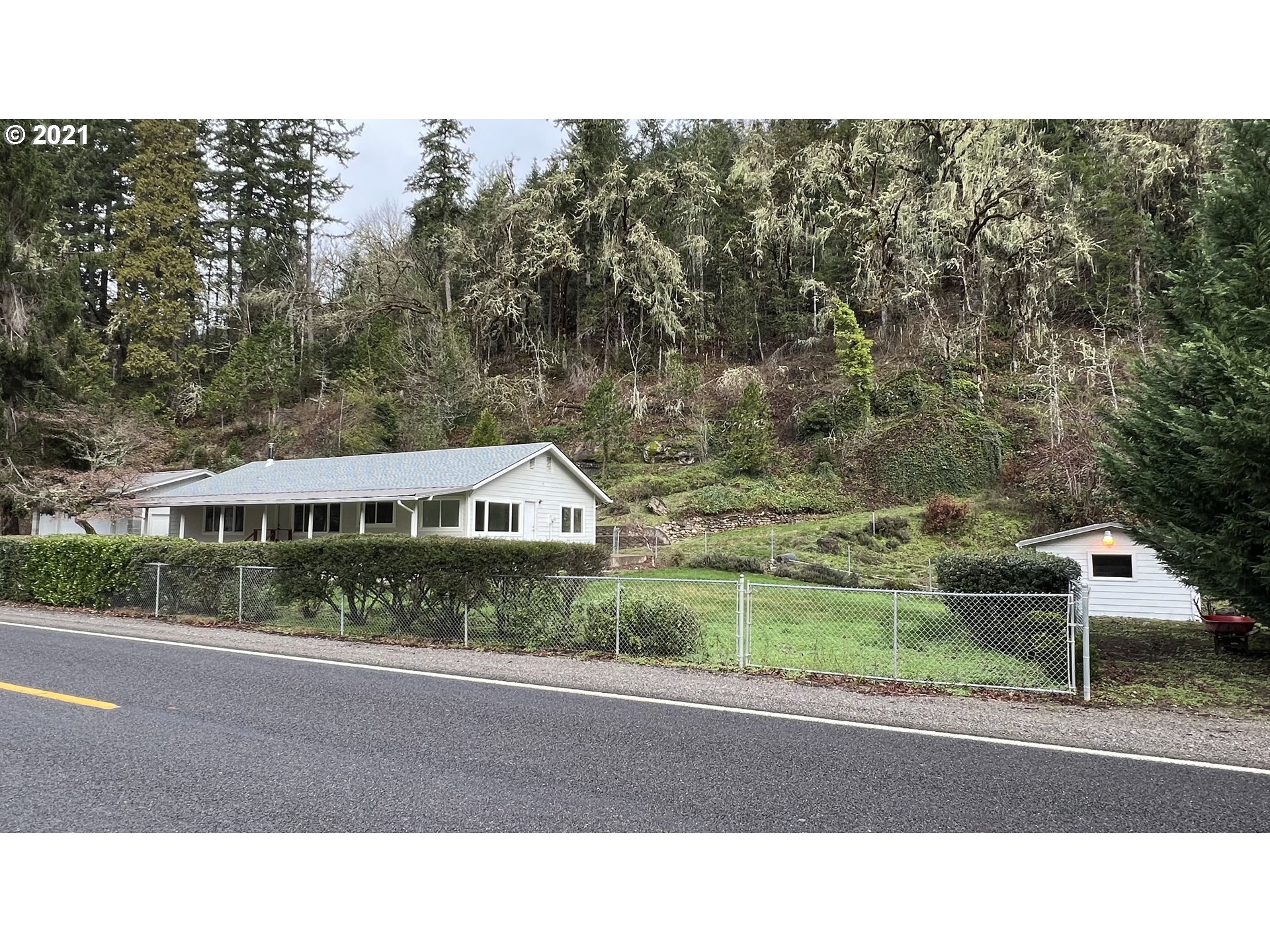10439 Tyee Road Umpqua, OR 97486 - Photo 31 of 32 Gallery Image 31