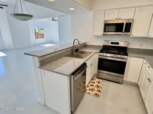 $2,100 | 574 Duchess Drive, Sierra Vista, AZ 85635