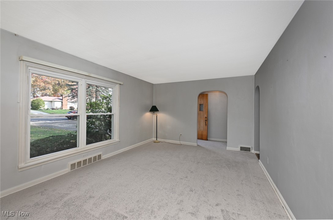 2614 19th Street Northwest Canton, OH 44708 - Photo 7 of 37 Living Room