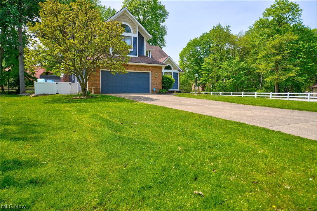 4622 Pinewood Path Akron, OH 44321 - Photo 2 of 35 Gallery Image 2