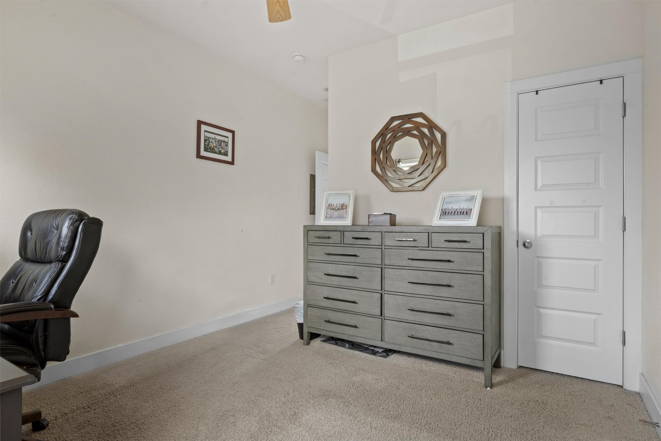 720 Pedernales Street, Unit B Austin, TX 78702 - Photo 8 of 15 Great for an at home office