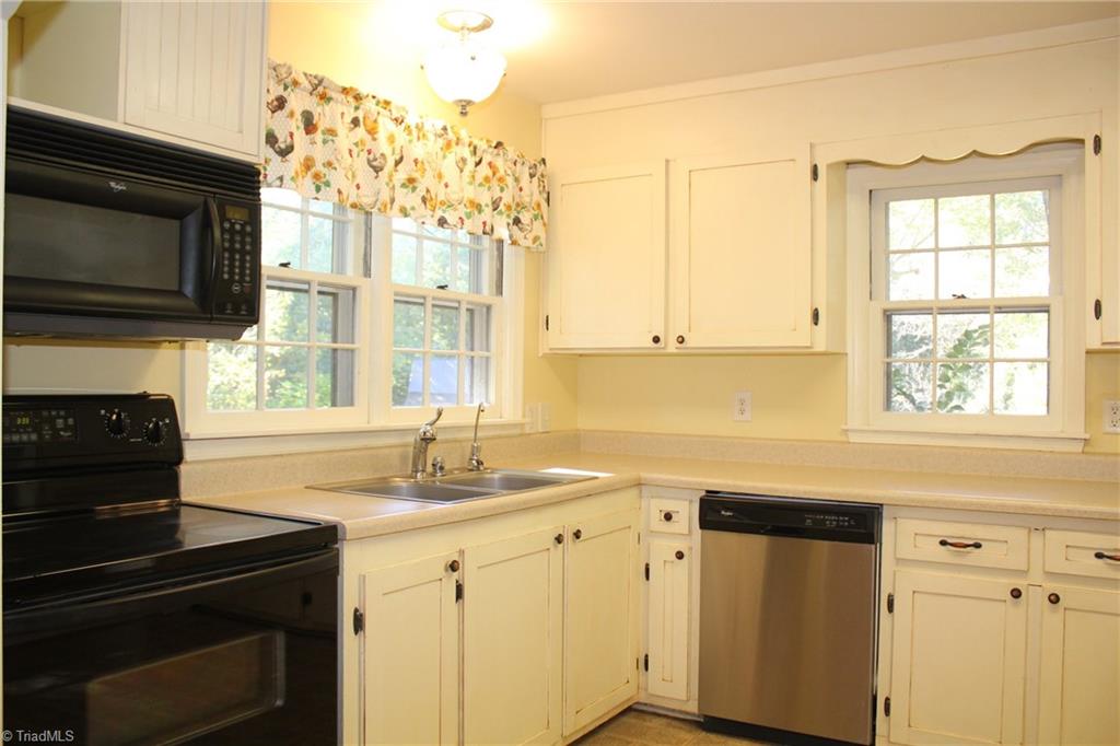 2011 Beeson Road Oak Ridge, NC 27310 - Photo 16 of 29
