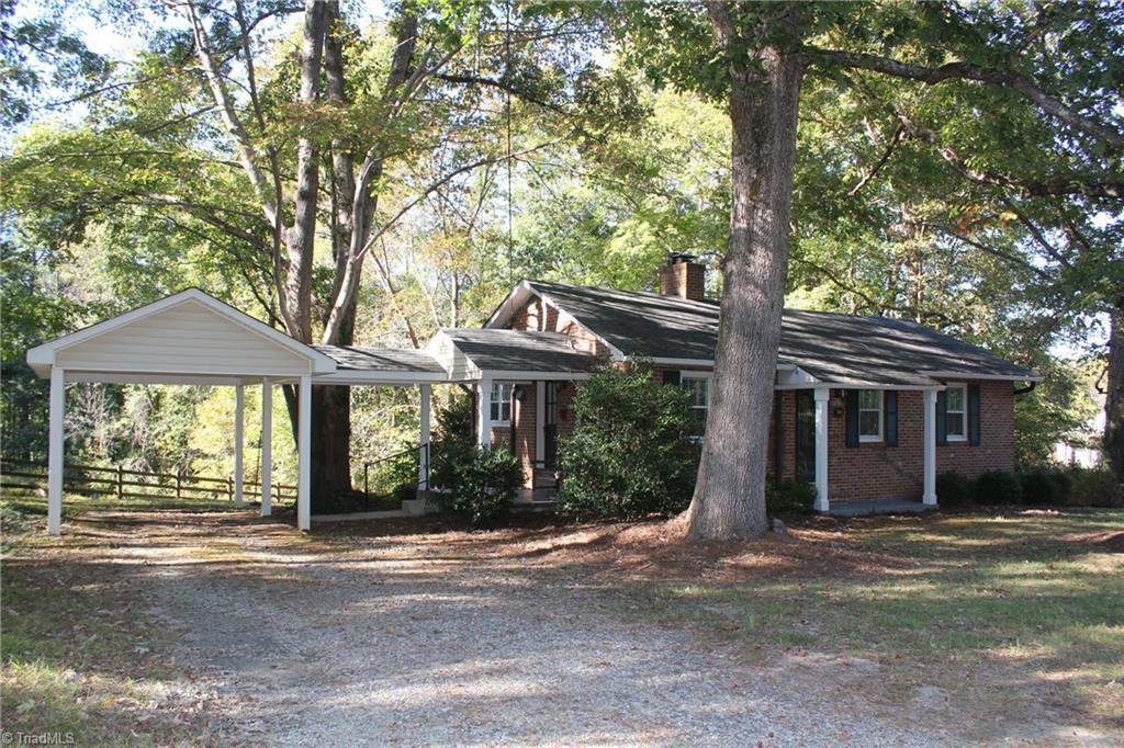 2011 Beeson Road Oak Ridge, NC 27310 - Photo 4 of 29