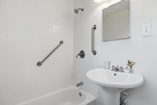 $2,200 | 6417 Darwood Avenue, Fort Worth, TX 76116