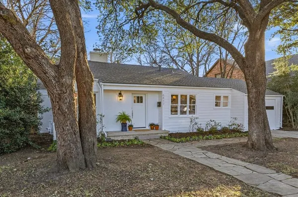 $2,200 | 6417 Darwood Avenue, Fort Worth, TX 76116