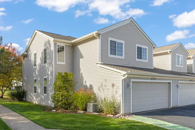 $339,900 | 2263 Reflections Drive, Aurora, IL 60502