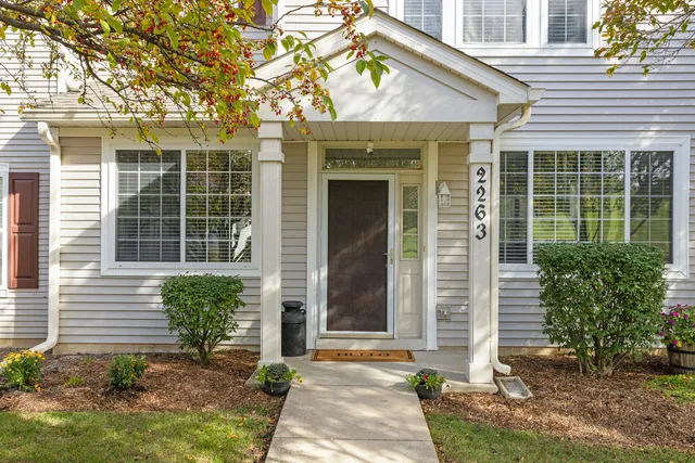 $339,900 | 2263 Reflections Drive, Aurora, IL 60502