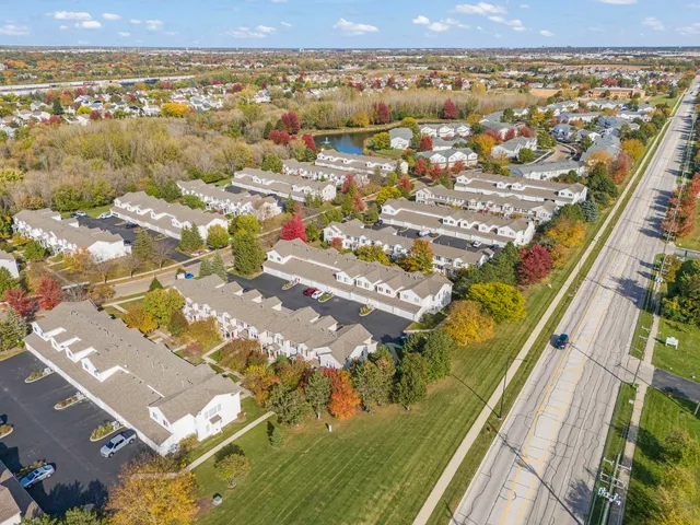 $339,900 | 2263 Reflections Drive, Aurora, IL 60502