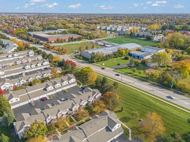 $339,900 | 2263 Reflections Drive, Aurora, IL 60502