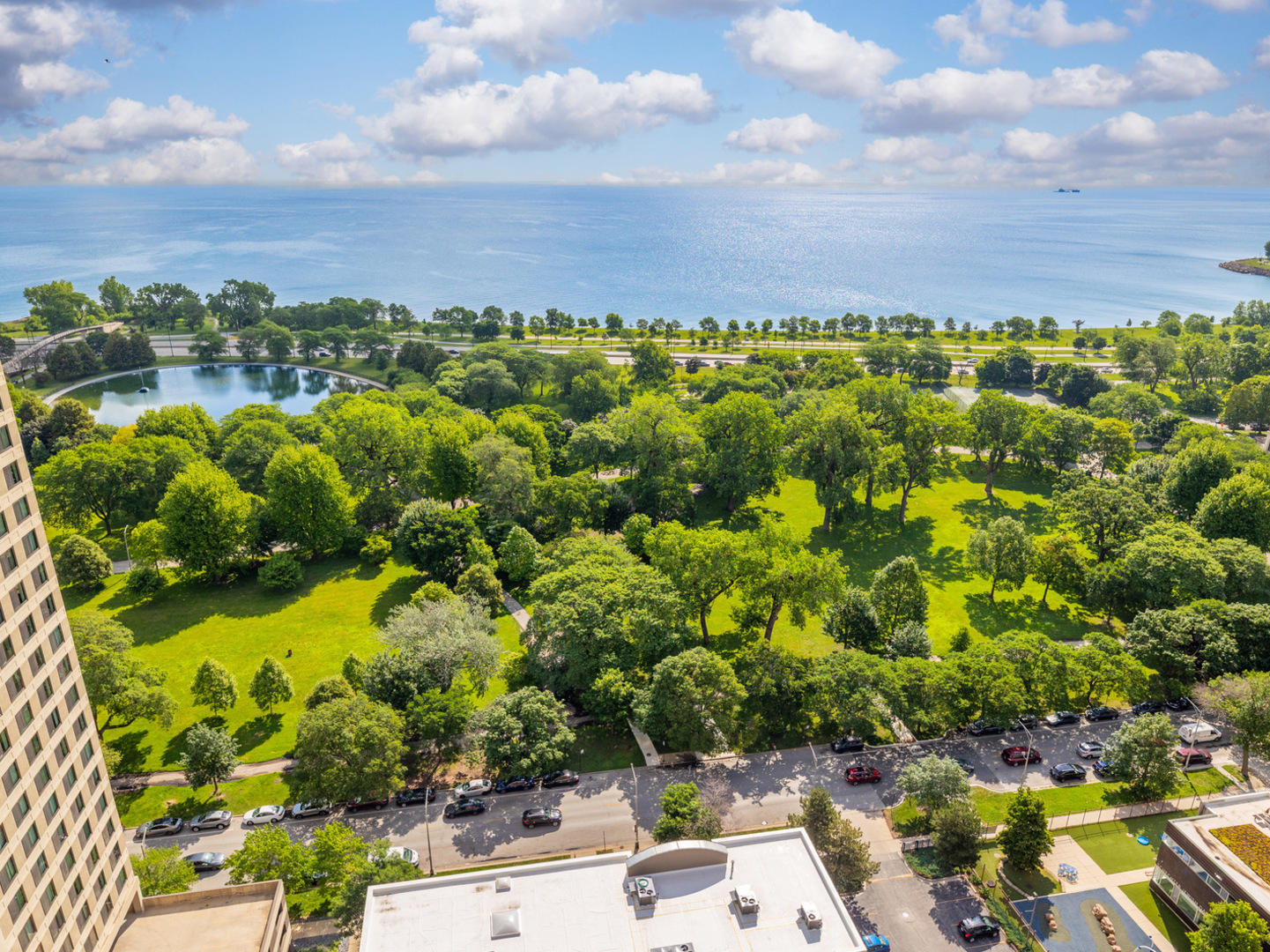 5201 South Cornell Avenue, Unit 27D Chicago, IL 60615 - Photo 25 of 35 a view of a lake