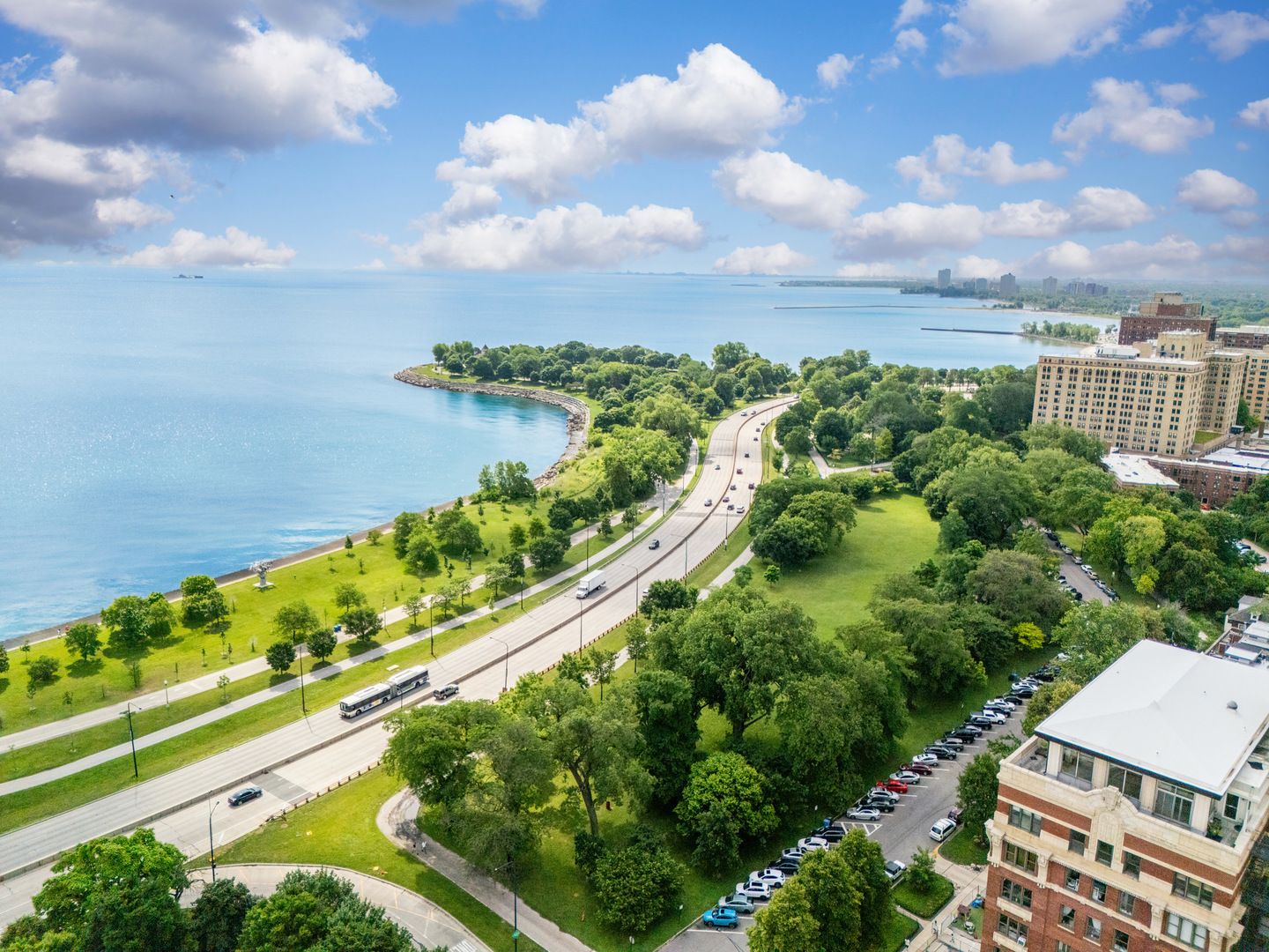 5201 South Cornell Avenue, Unit 27D Chicago, IL 60615 - Photo 33 of 35 a view of a city