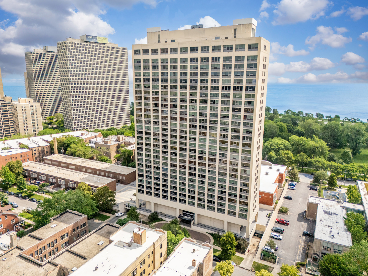 5201 South Cornell Avenue, Unit 27D Chicago, IL 60615 - Photo 34 of 35 a front view of a building