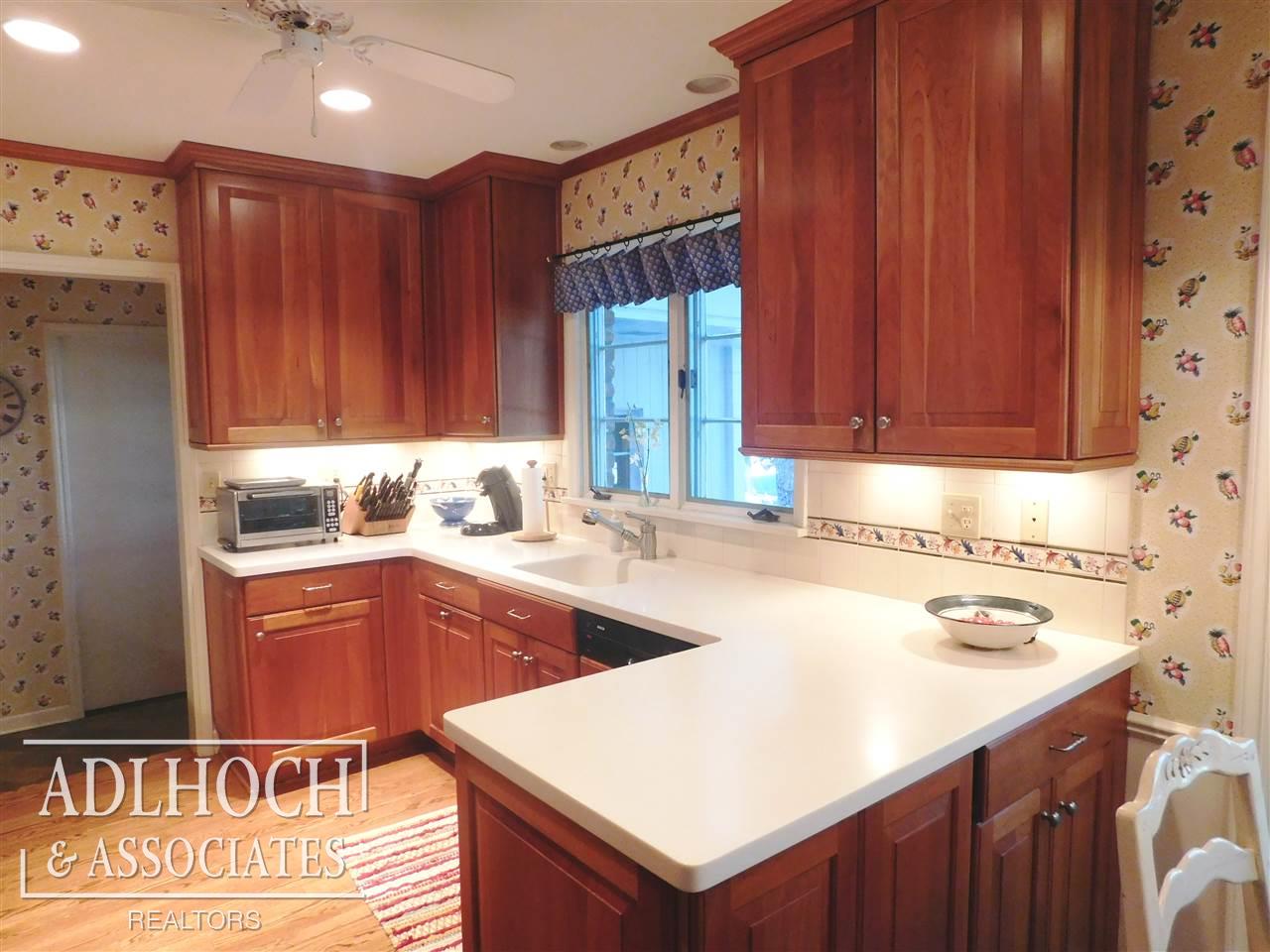 241 Lewiston Road Grosse Pointe, MI 48236 - Photo 6 of 27 KITCHEN WITH VIEW