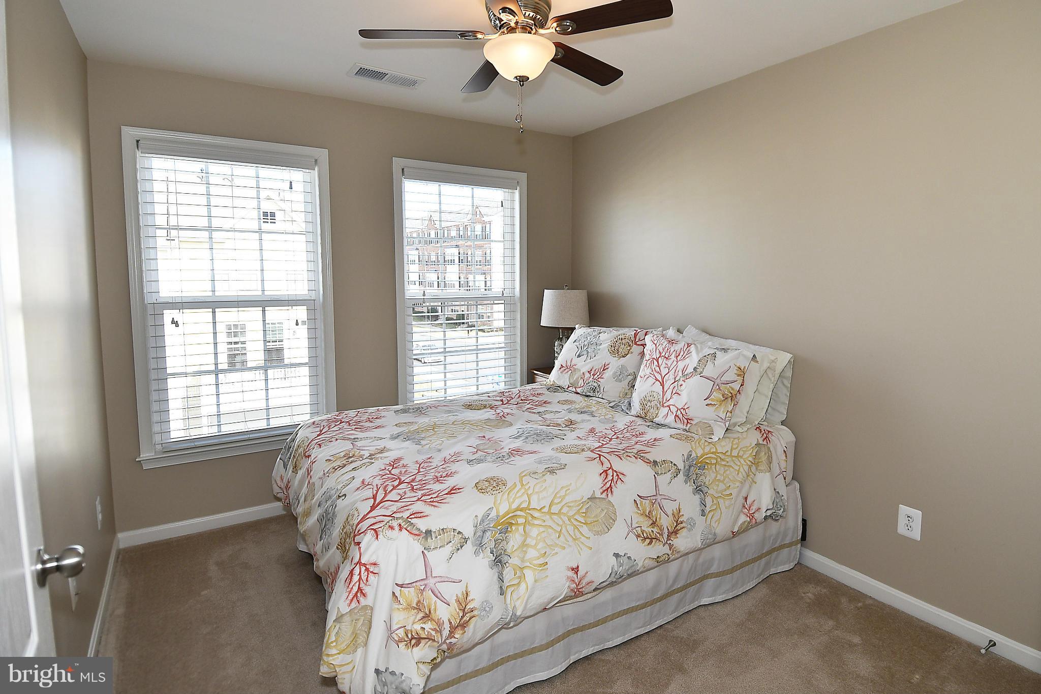 22641 Twitter Square Ashburn, VA 20148 - Photo 20 of 30 Lovely guest room w/ ceiling fan