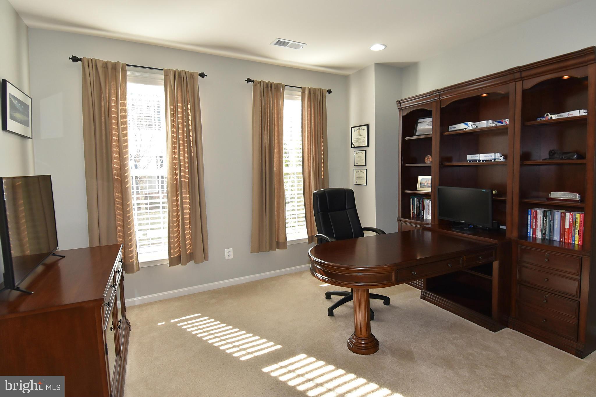 22641 Twitter Square Ashburn, VA 20148 - Photo 24 of 30 Lower levell Rec Rm or Office w/ recessed lighting
