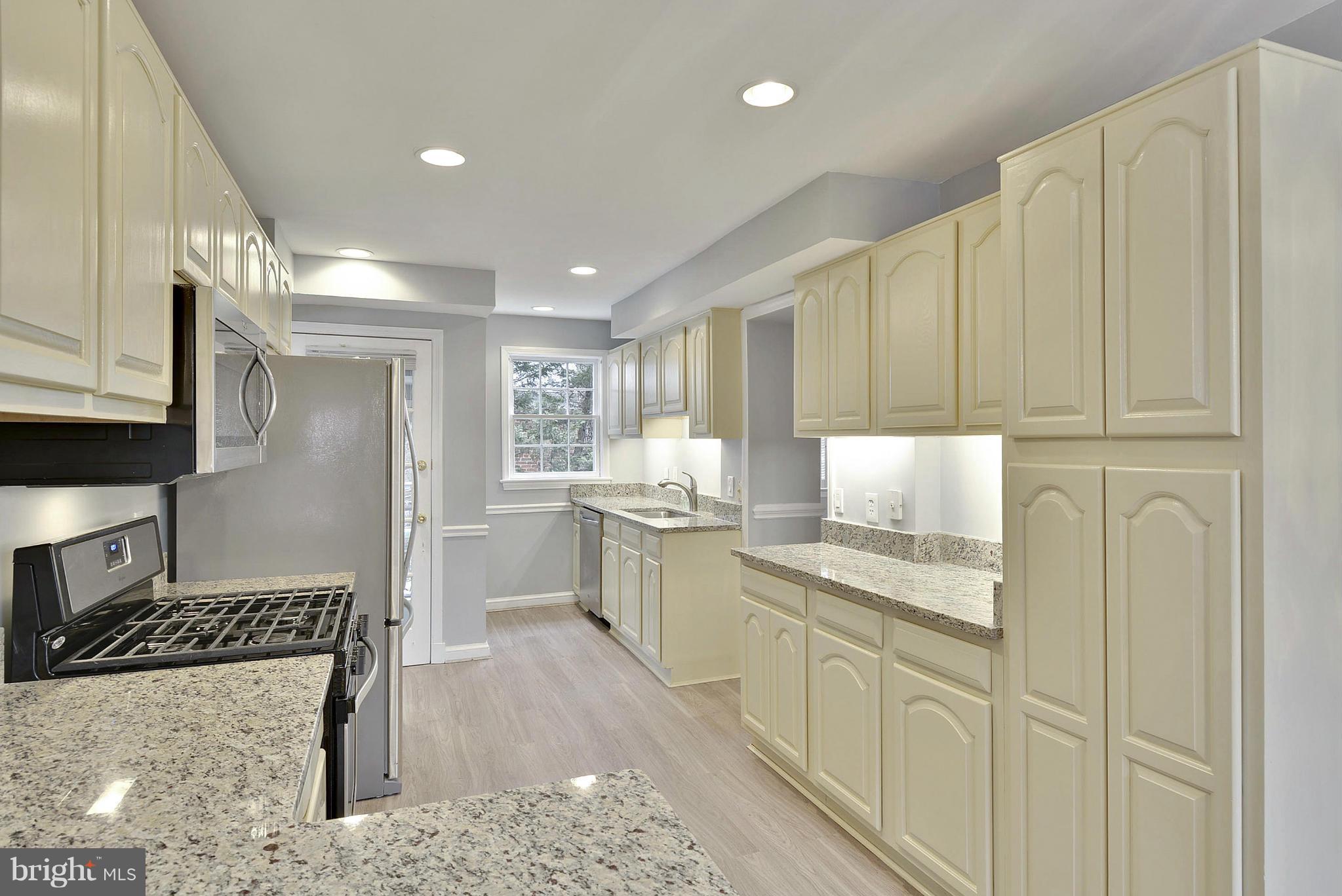 2706 Harmon Road Silver Spring, MD 20902 - Photo 5 of 30 Brand new granite countertops