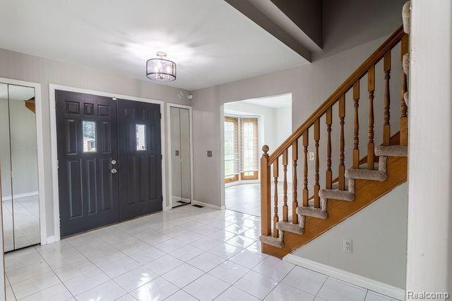 38772 Westchester Road Sterling Heights, MI 48310 - Photo 8 of 58 Gallery Image 8
