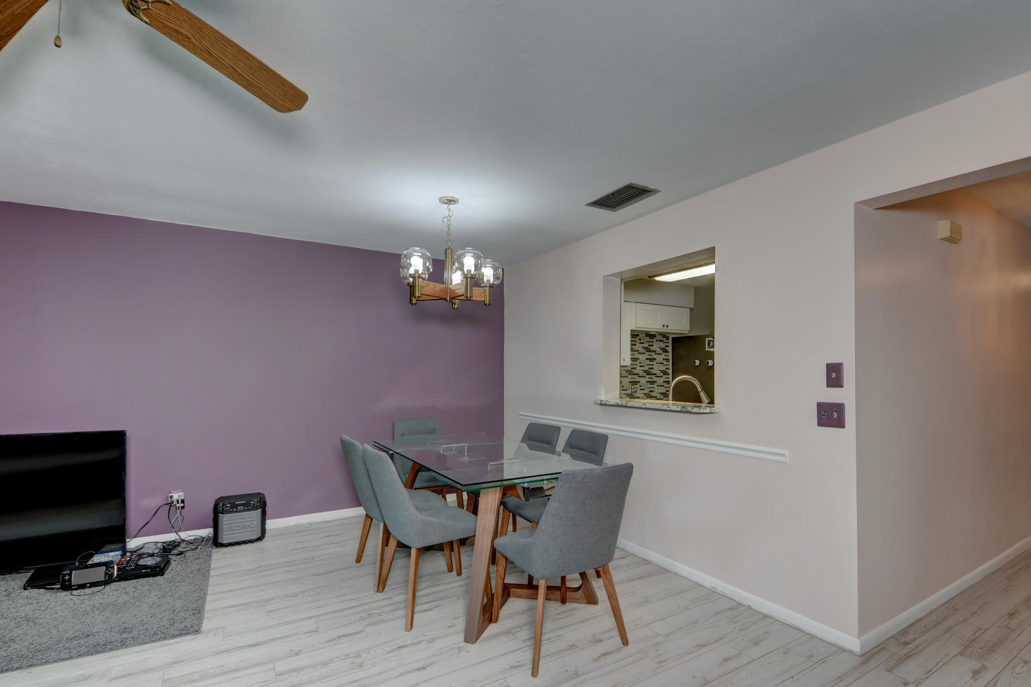 2070 Colonial Road, Unit 3 Fort Pierce, FL 34950 - Photo 14 of 33 2070 Colonial Rd Unit 3 Fort-large-018-0