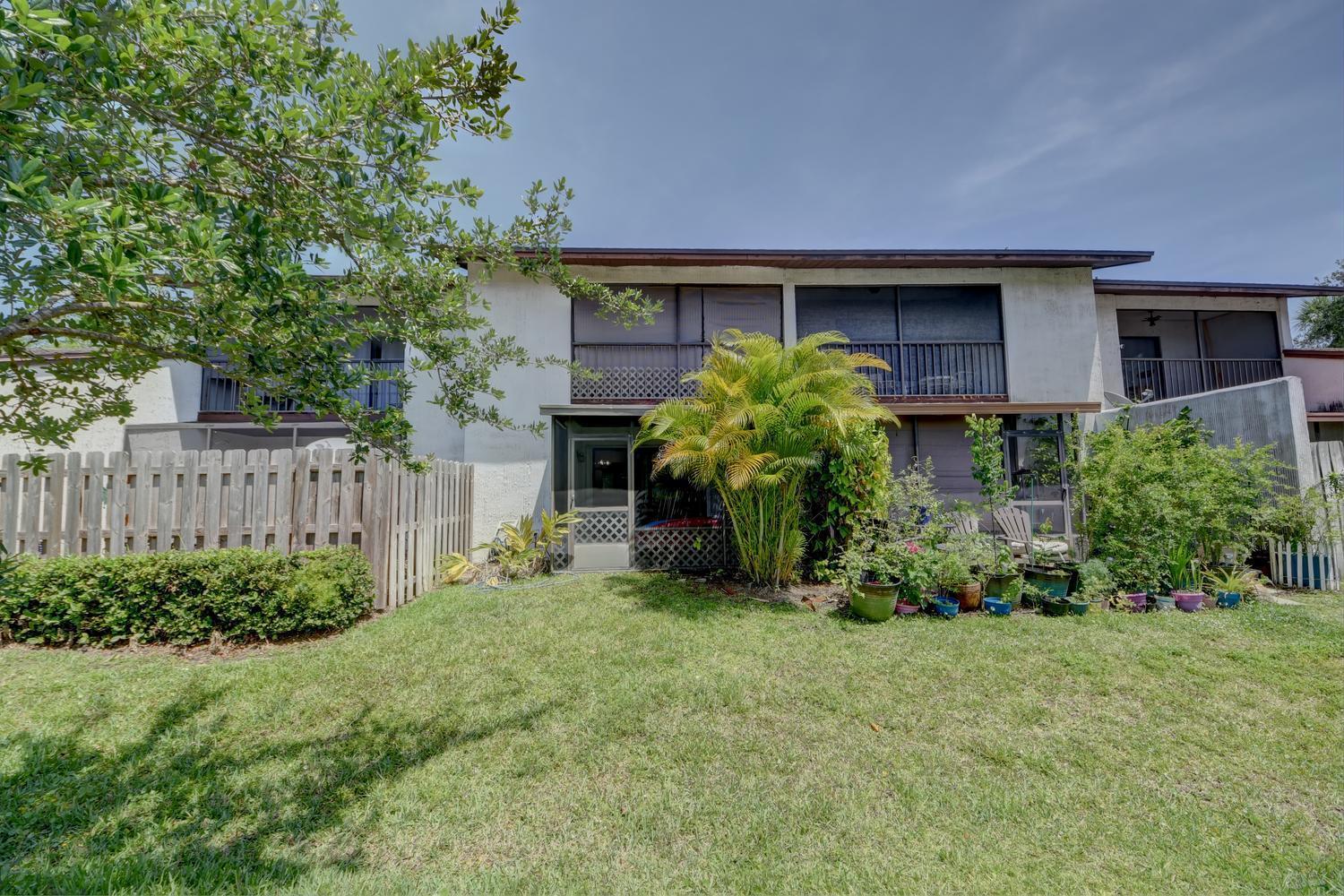 2070 Colonial Road, Unit 3 Fort Pierce, FL 34950 - Photo 30 of 33 2070 Colonial Rd Unit 3 Fort-large-011-0