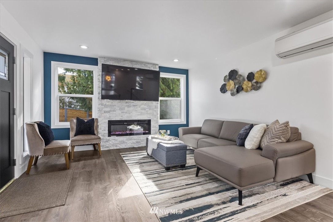 10205 148th Avenue Southeast Renton, WA 98059 - Photo 7 of 40 Gallery Image 7