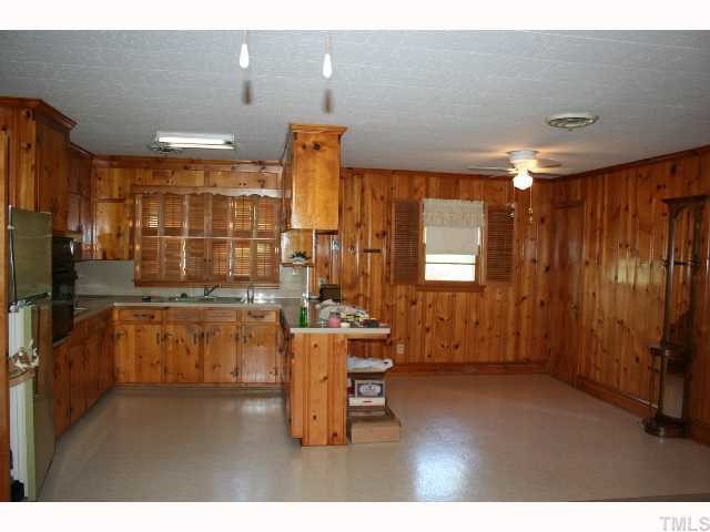 1200 Weldons Mill Road Henderson, NC 27537 - Photo 5 of 12 Kitchen and dining
