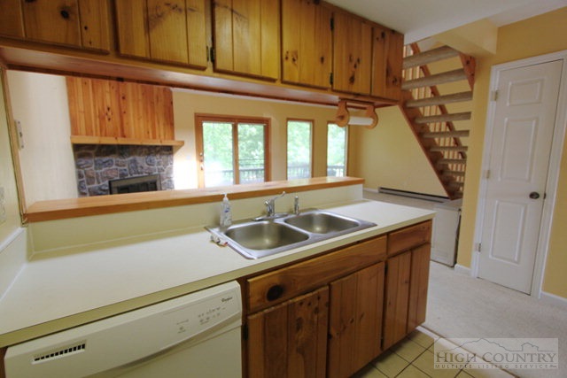 218-3 The Overlook Road, Unit 3 Banner Elk, NC 28604 - Photo 16 of 27 Gallery Image 16