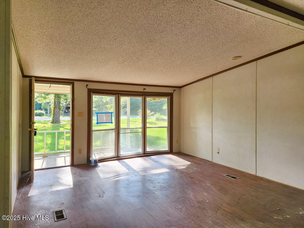 317 Newsome Grove Road Ahoskie, NC 27910 - Photo 2 of 8 57 LIVING ROOM