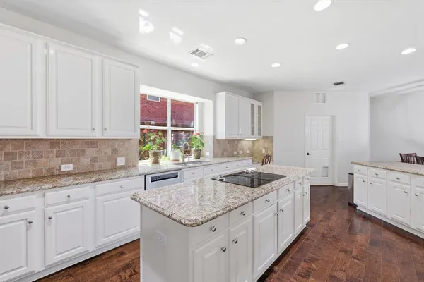 $850,000 | 305 Brushy Creek Trail, Coppell, TX 75019