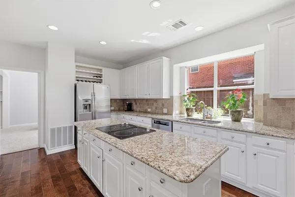 $850,000 | 305 Brushy Creek Trail, Coppell, TX 75019