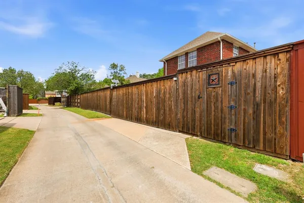 $850,000 | 305 Brushy Creek Trail, Coppell, TX 75019
