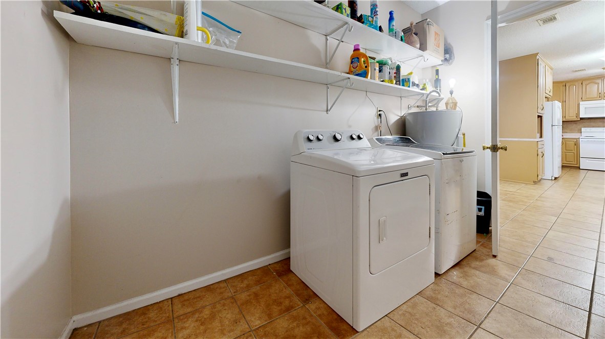 131 Fawn Lane Blackshear, GA 31516 - Photo 7 of 30