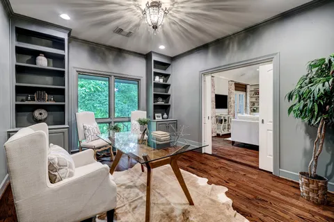 $450,000 | 6599 Bayou Glen Road, Houston, TX 77057