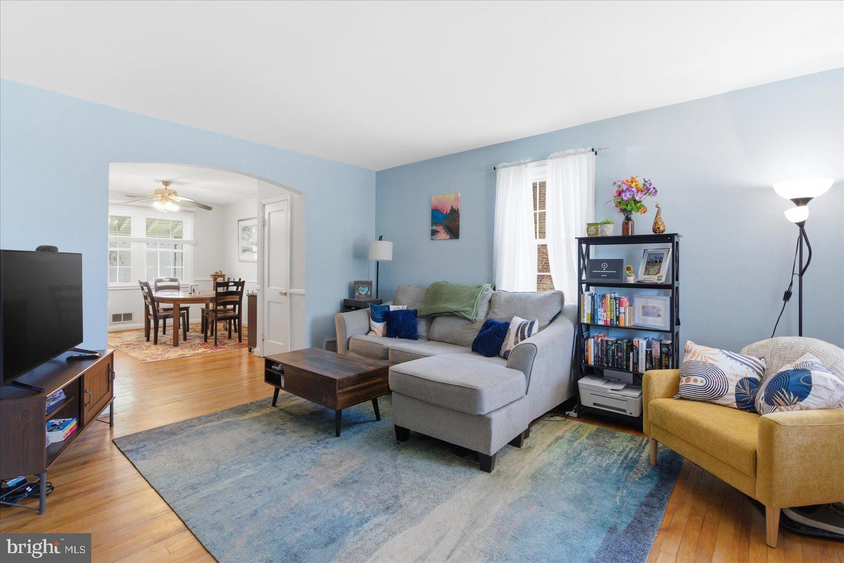 8336 Edgedale Road Baltimore, MD 21234 - Photo 4 of 32 Gallery Image 4