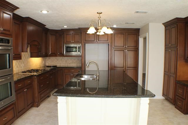 5245 Timberline Lane Beaumont, TX 77706 - Photo 11 of 46