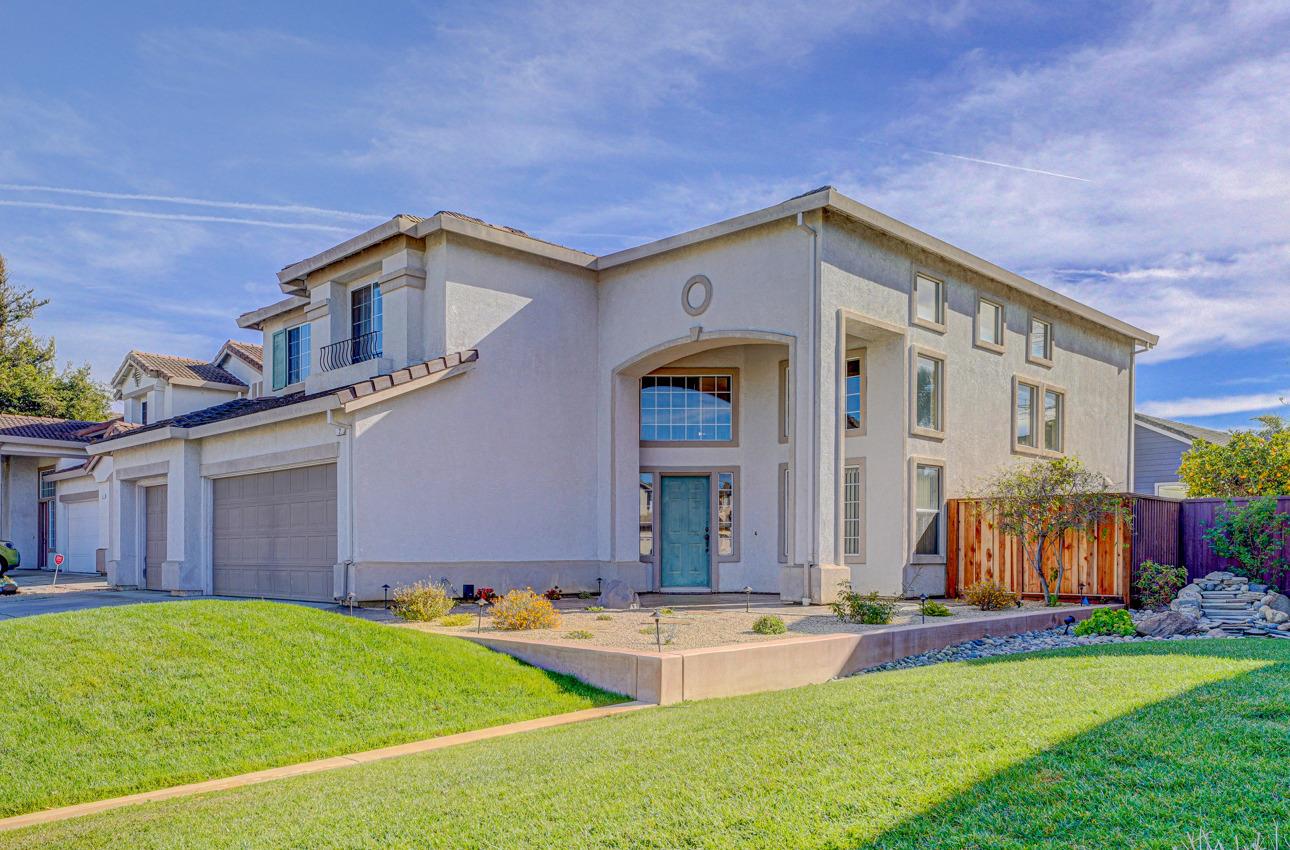 2 Whitman Circle Salinas, CA 93906 - Photo 1 of 41 front view of house with a yard