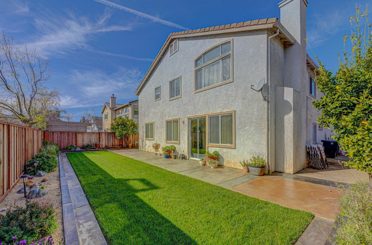 2 Whitman Circle Salinas, CA 93906 - Photo 39 of 41 a view of a yard in front of house