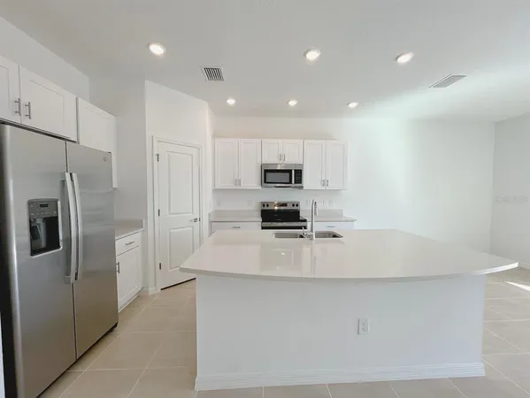 $2,175 | 16520 Bergamo Place, Bradenton, FL 34211