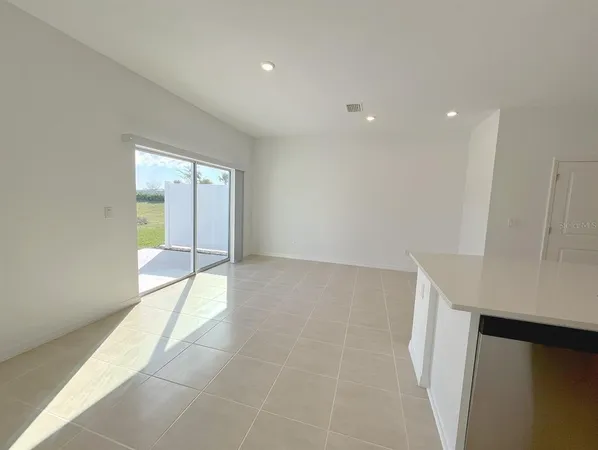 $2,175 | 16520 Bergamo Place, Bradenton, FL 34211