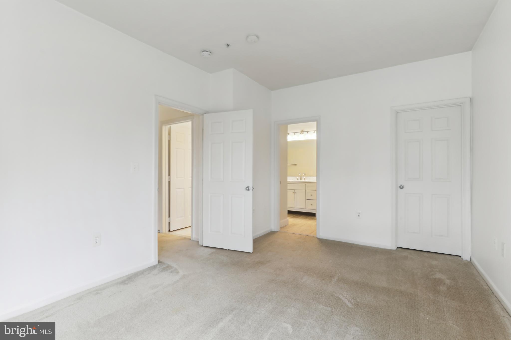 1505 North Point Drive, Unit 202 Reston, VA 20194 - Photo 6 of 12 Primary Suite 2