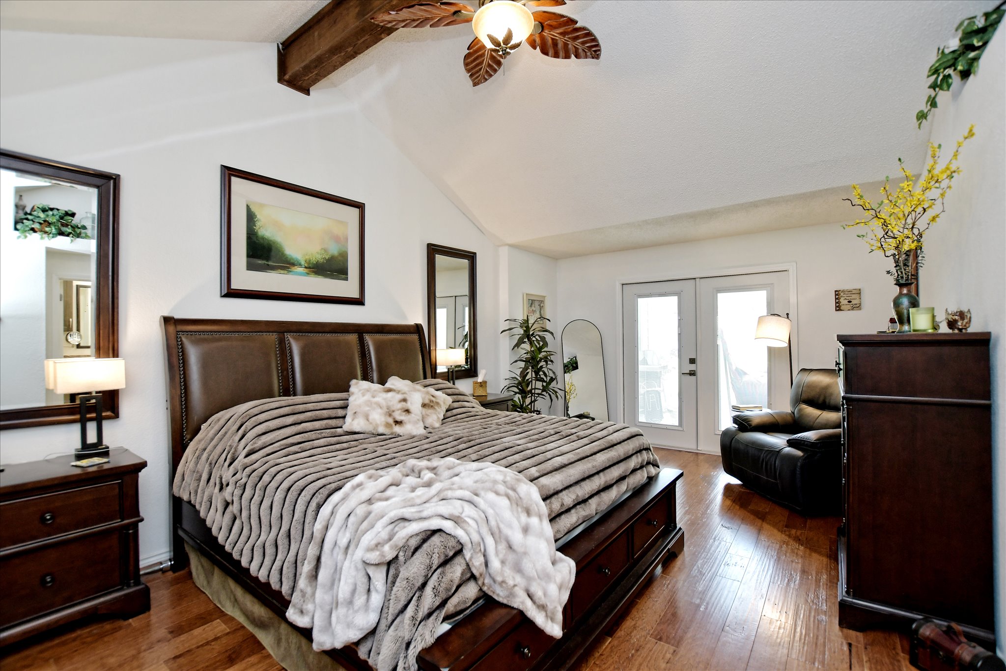 1002 West Noton Street Pflugerville, TX 78660 - Photo 17 of 32 Primary bedroom