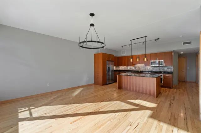 $3,195 | 1120 South 2nd Street, Unit 813, Minneapolis, MN 55415