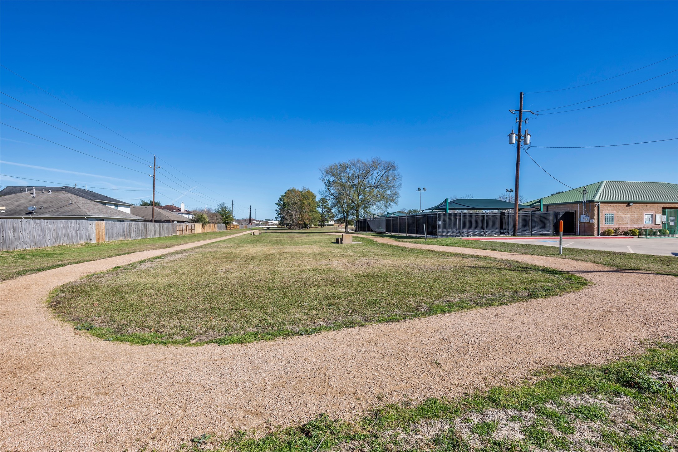 29107 Binefield Street Spring, TX 77386 - Photo 32 of 33 Nearby community jogging path!