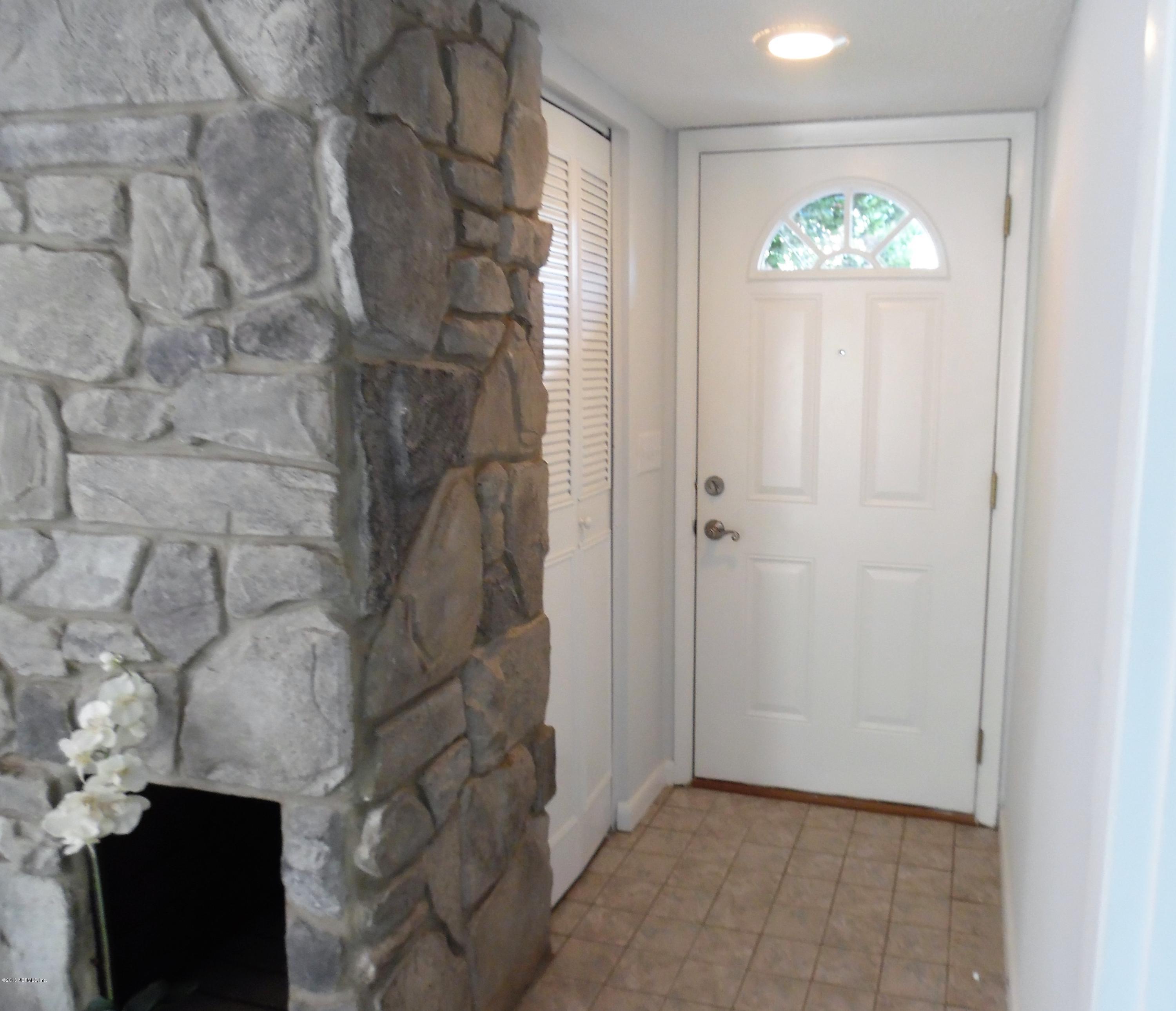 10244 Pine Breeze Road South Jacksonville, FL 32257 - Photo 7 of 27 a view of an empty room