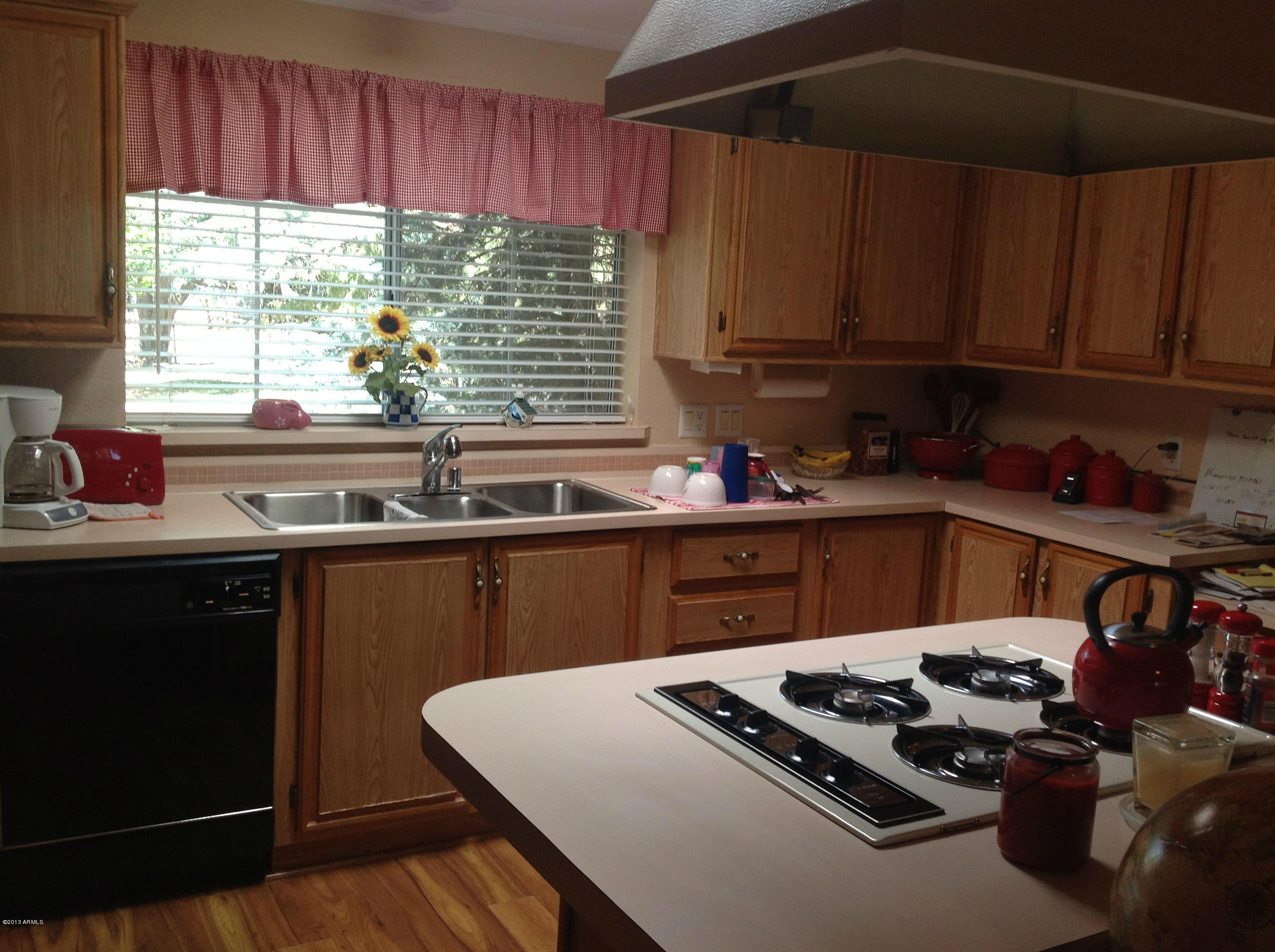 811 East Miller Road Payson, AZ 85541 - Photo 45 of 49 Guest house kitchen